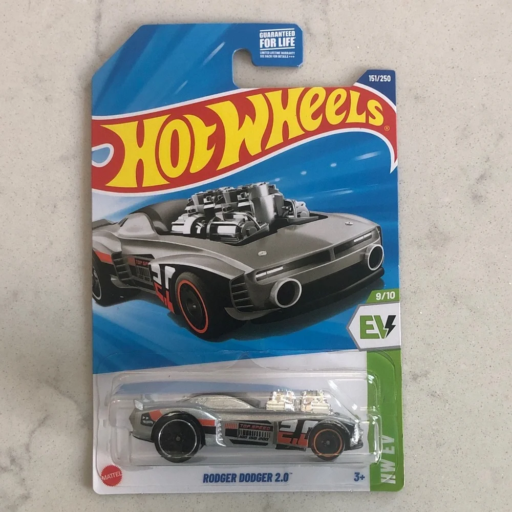 Mattel Hot Wheels Rodger Dodger 2.0 - Silver and Black